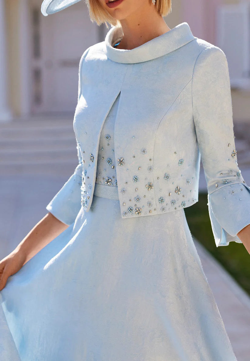 Scoop Short Sleeves Beaded A-Line Sky Blue Mother of Bride Dress simple gentle atmospheric and unique desi Bring summer colors to enhance whiteness ﻿