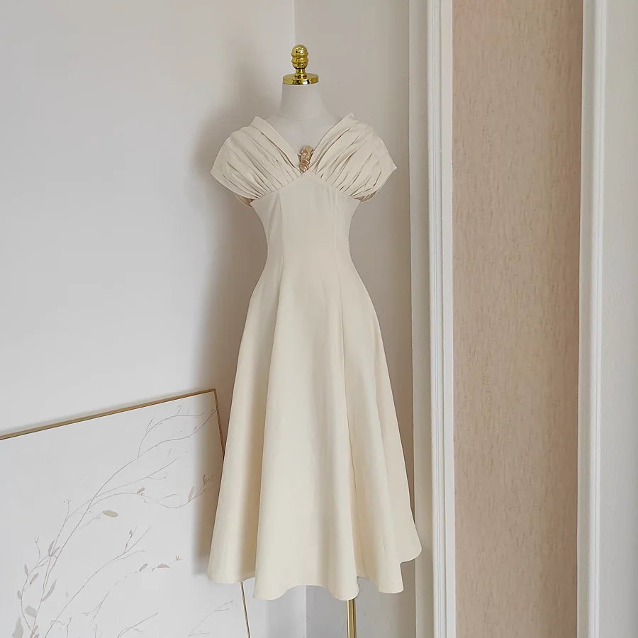 Sexy A Line V neckline Satin Dinner Party Dresses Ivory Birthday Outfits simple gentle atmospheric and unique desi Bring summer colors to enhance whiteness