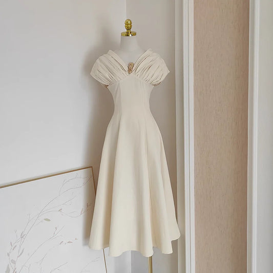 Sexy A Line V neckline Satin Dinner Party Dresses Ivory Birthday Outfits simple gentle atmospheric and unique desi Bring summer colors to enhance whiteness