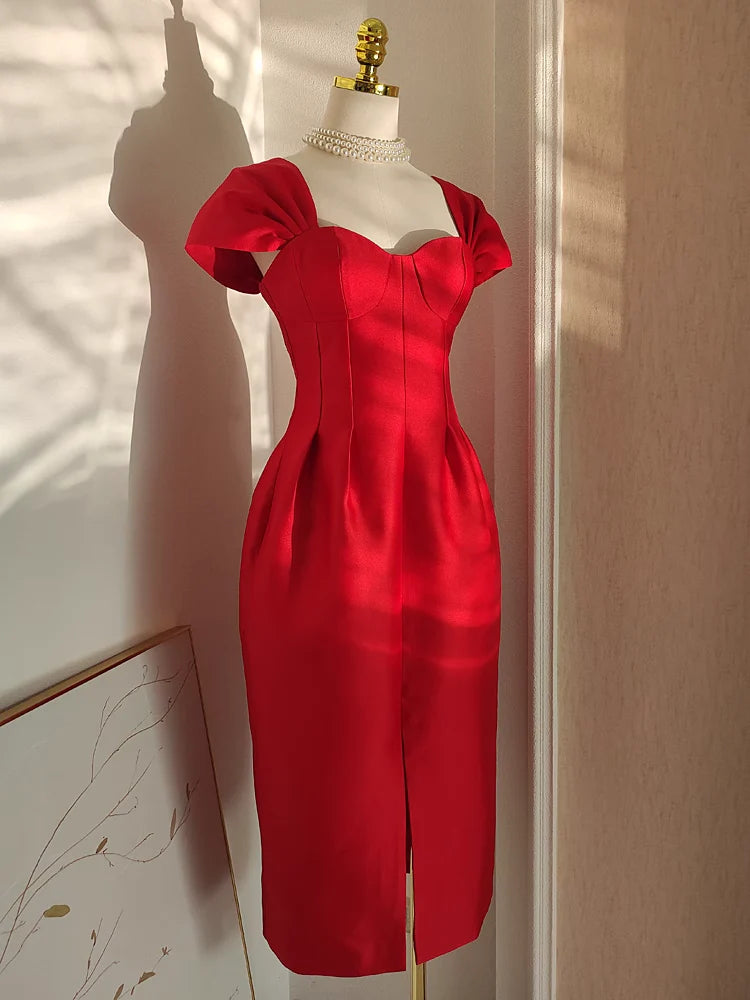 Sexy A line Sweetheart Red Satin Knee Length Homecoming Dresses Birthday Outfits simple gentle atmospheric and unique desi Bring summer colors to enhance whiteness