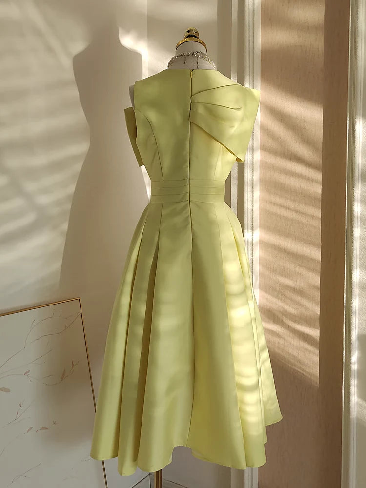 Sexy A line V neckline Satin Knee Length Homecoming Dresses Yellow Birthday Outfits simple gentle atmospheric and unique desi Bring summer colors to enhance whiteness