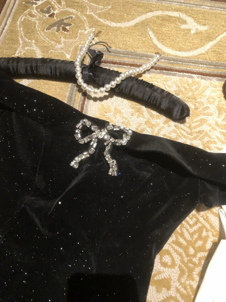 Sexy Ball Gown Off The Shoulder Black Velvet Short Formal 8th Grade Homecoming Dresses Summer Middle School Hoco Dress 6th Grade Graduation Outfits