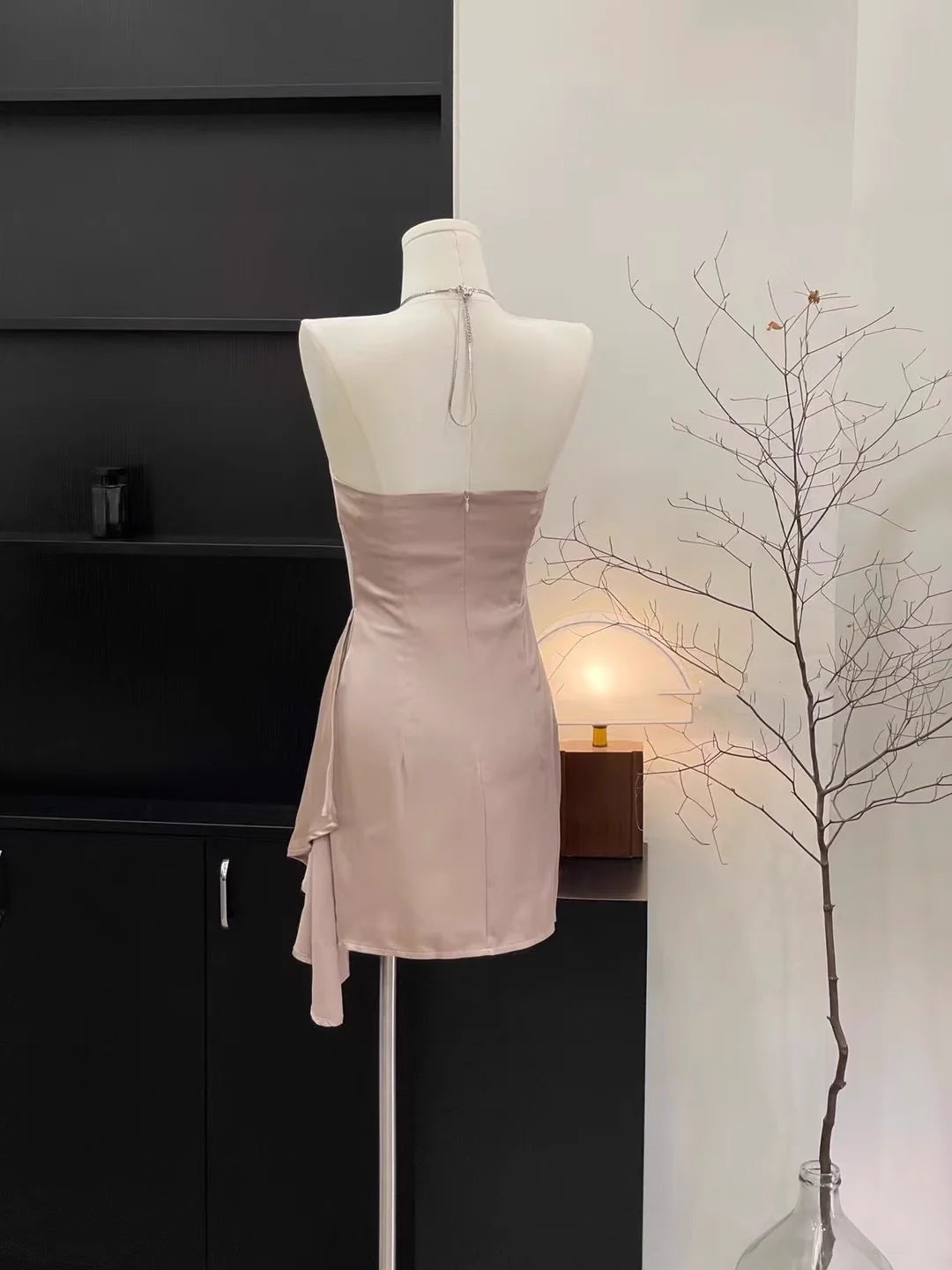 Sexy Sheath Halter Ruffled Pink Women's Holiday Dresses simple gentle atmospheric and unique desi Bring summer colors to enhance whiteness