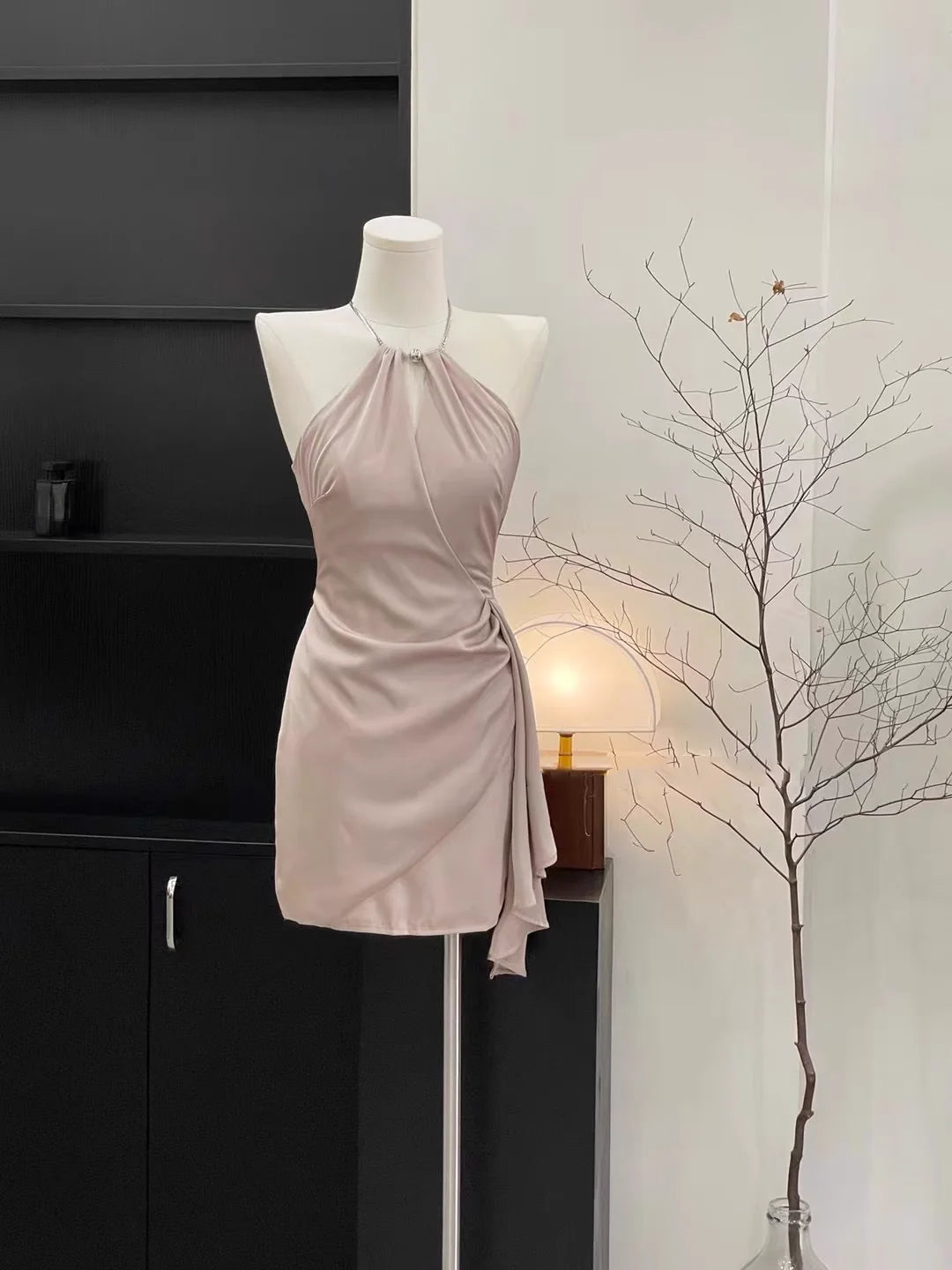 Sexy Sheath Halter Ruffled Pink Women's Holiday Dresses simple gentle atmospheric and unique desi Bring summer colors to enhance whiteness