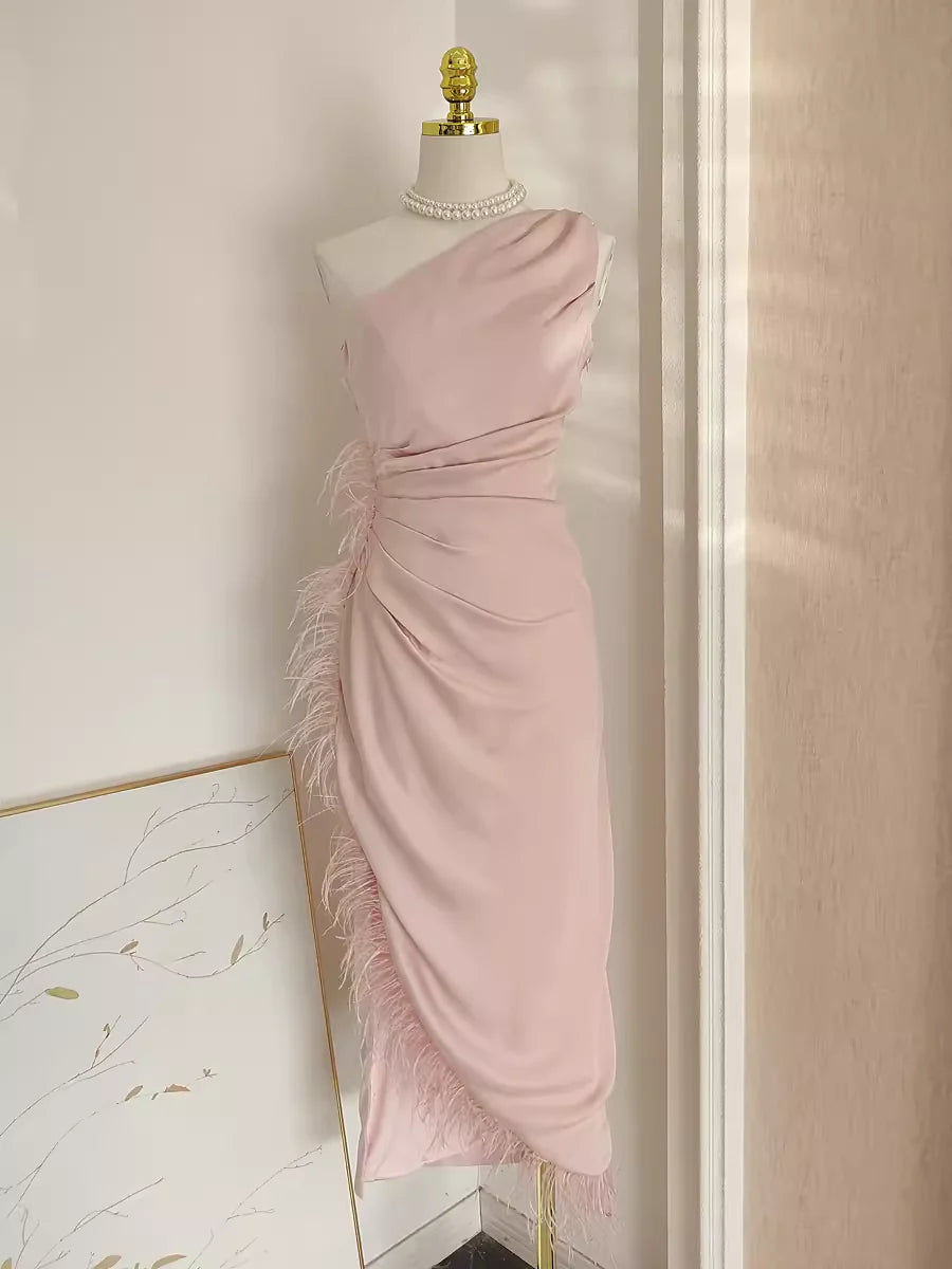 Sexy Sheath One Shoulder Pink Vacation Dress Satin Women Dresses WIth Feather simple gentle atmospheric and unique desi Bring summer colors to enhance whiteness