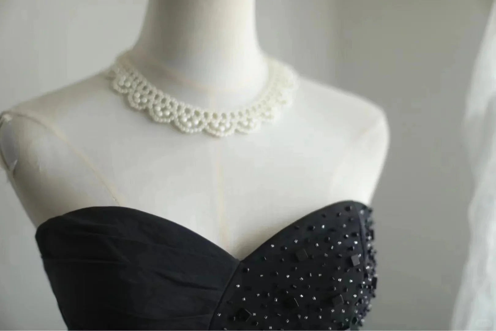 Short Homecoming Dress Satin Sweetheart Neckline simple gentle atmospheric and unique desi Bring summer colors to enhance whiteness