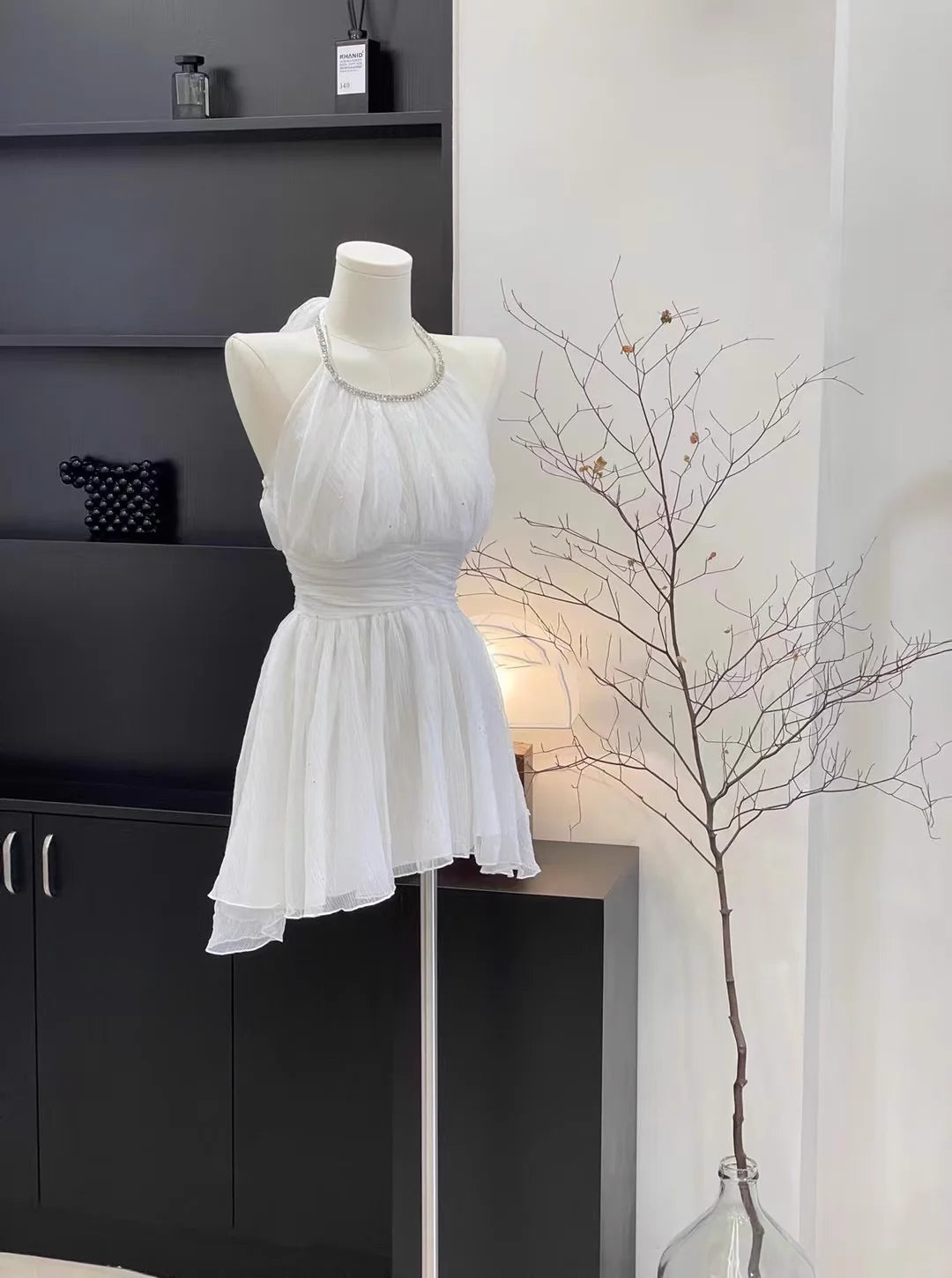 Simple A Line Halter Ruffled White Short Women's Holiday Dresses Birthday Outfits With Beads  simple gentle atmospheric and unique desi Bring summer colors to enhance whiteness