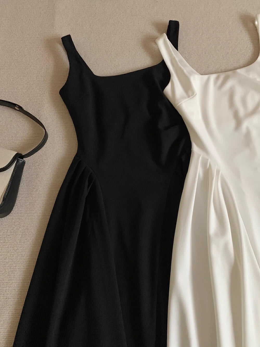 Simple A Line Straps Long Black Women's Holiday Dresses simple gentle atmospheric and unique desi Bring summer colors to enhance whiteness