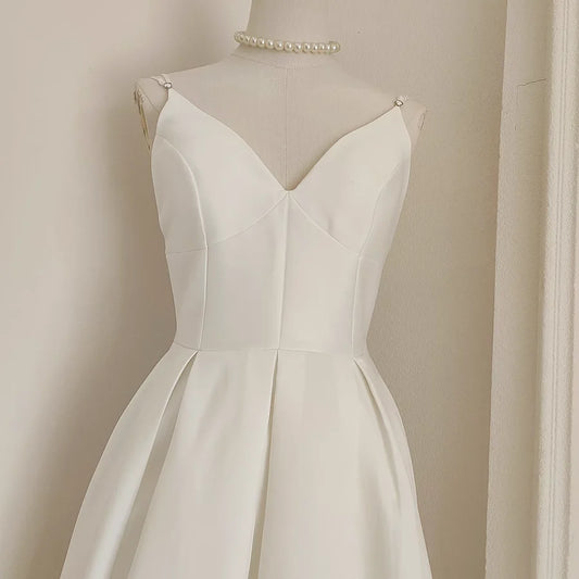 Simple A line Spaghetti Straps White Vacation Dress Satin Women Birthday Dresses  simple gentle atmospheric and unique desi Bring summer colors to enhance whiteness
