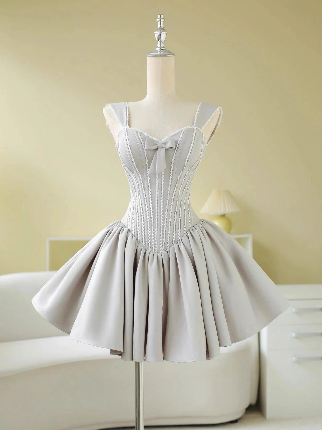 Simple Ball Gown Sweetheart Silver Short Satin Formal Homecoming Dresses Party Graduation Dress Hoco Dresses