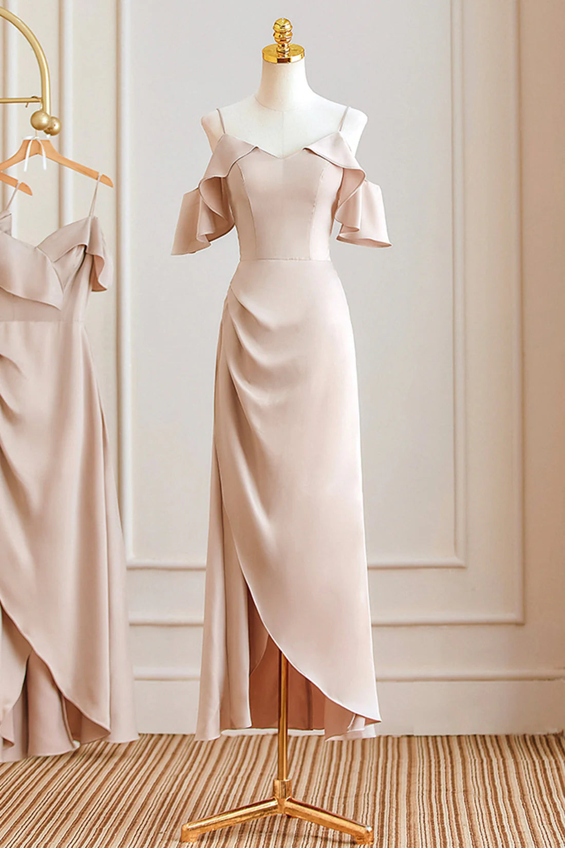 Simple Spaghetti Strap Long Prom Dresses Pink Bridesmaid Dresses simple gentle atmospheric and unique desi Bring summer colors to enhance white