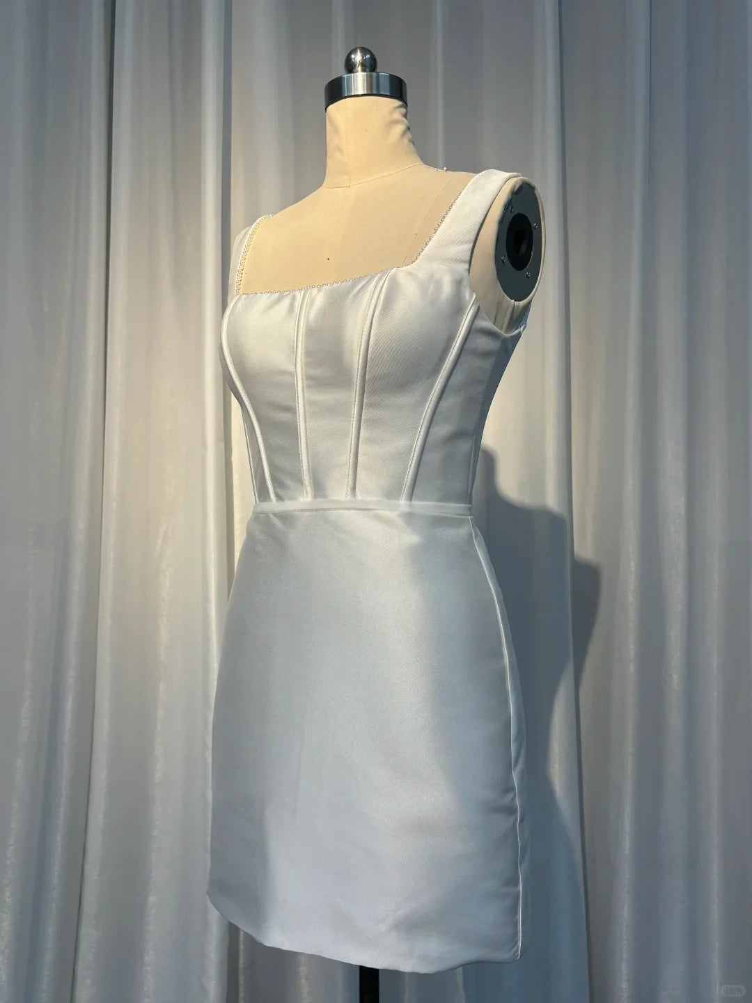 Simple Square Neck Satin Sheath White Short Cocktail Dress Formal Homecoming Dress  simple gentle atmospheric and unique desi Bring summer colors to enhance whiteness ﻿