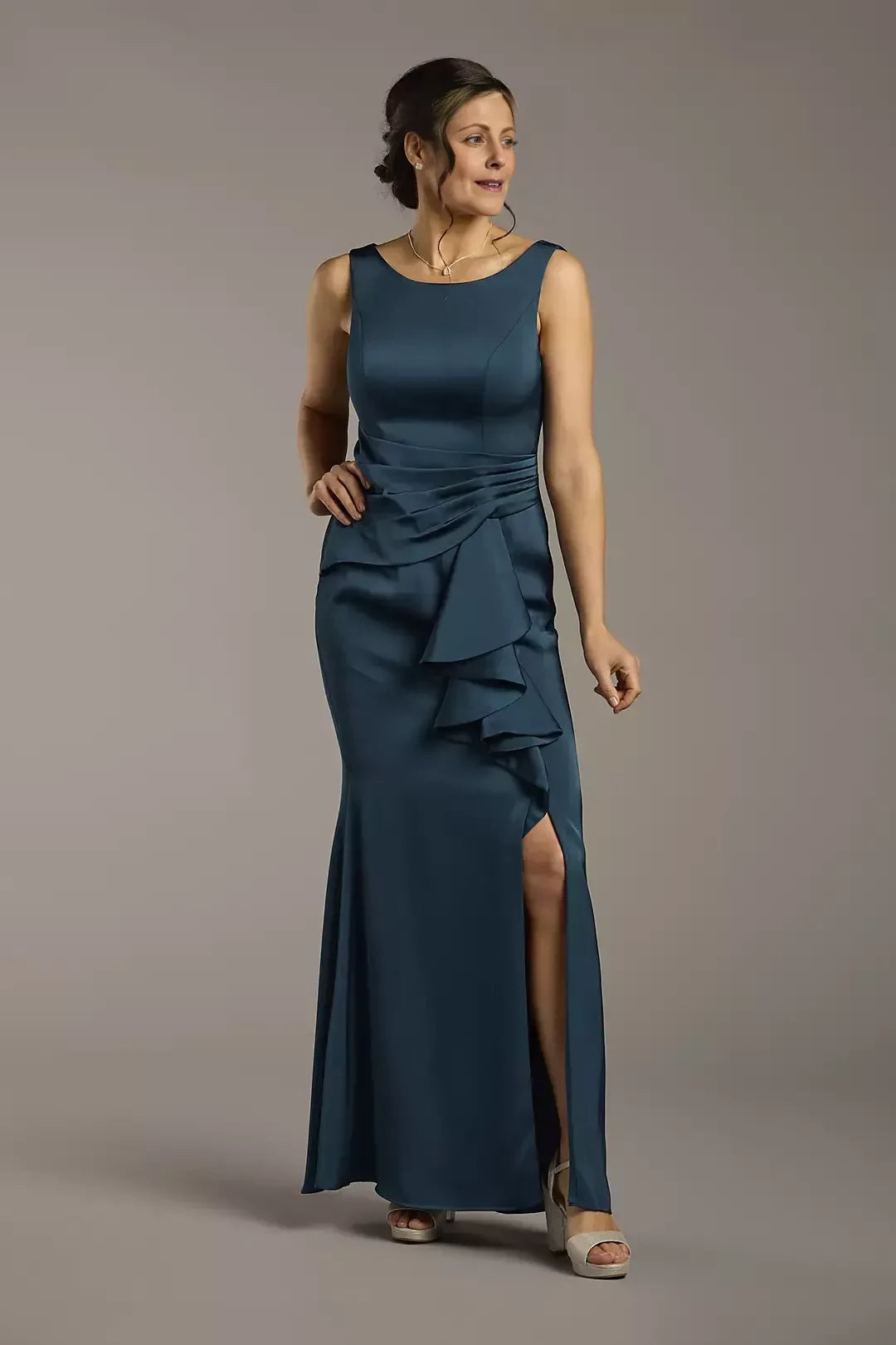 Sophisticated Mermaid Boat Neck Sleeveless Ruffled Back Floor Length Mother of the Bride Dress