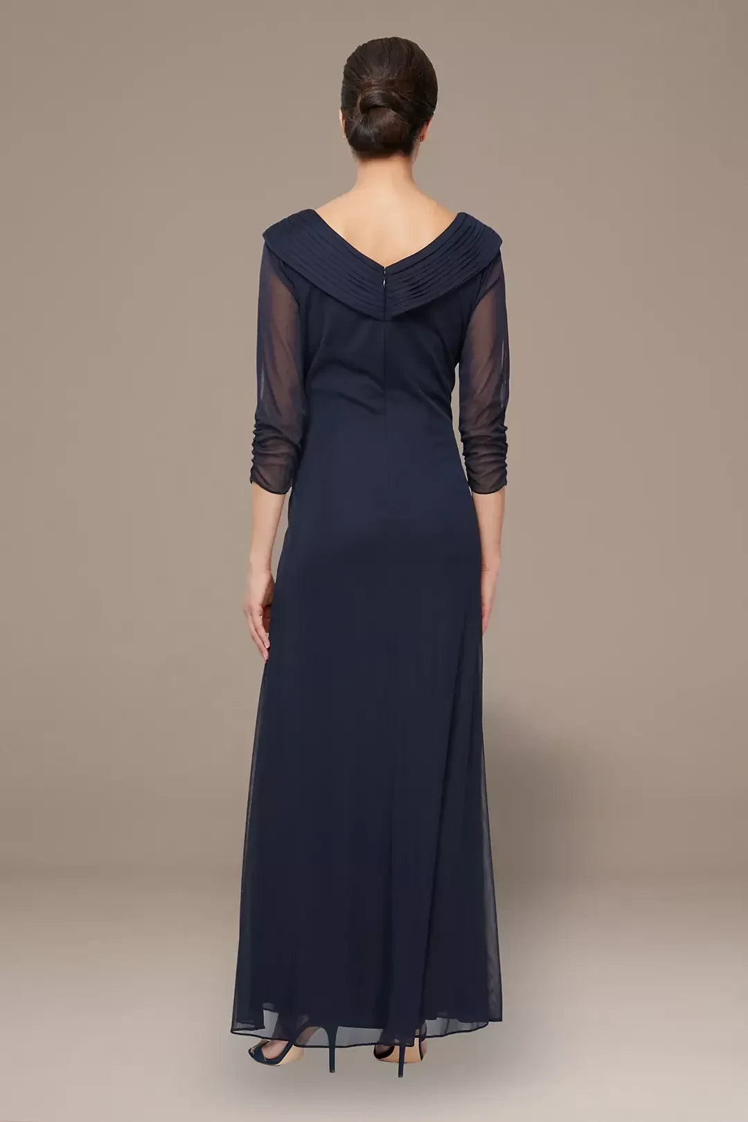 Sophisticated Sheath V Neck Three Quarter Sleeve Zipper Back Floor Length Mother of the Bride Dress
