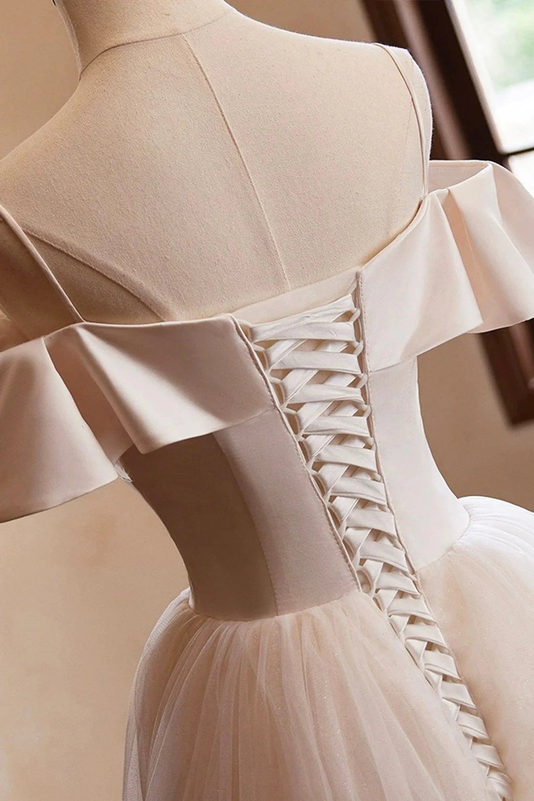 Spaghetti Straps Floor Length Prom Dresses A-Line Sleeveless Backless Evening Party Dress simple gentle atmospheric and unique desi Bring summer