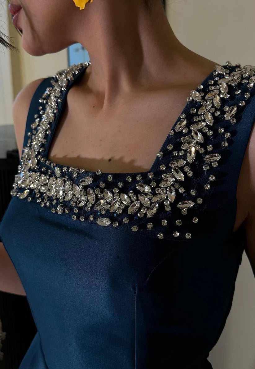 Square Straps Beaded Pleated Satin A-Line Formal Dresss simple gentle atmospheric and unique desi Bring summer colors to enhance whiteness