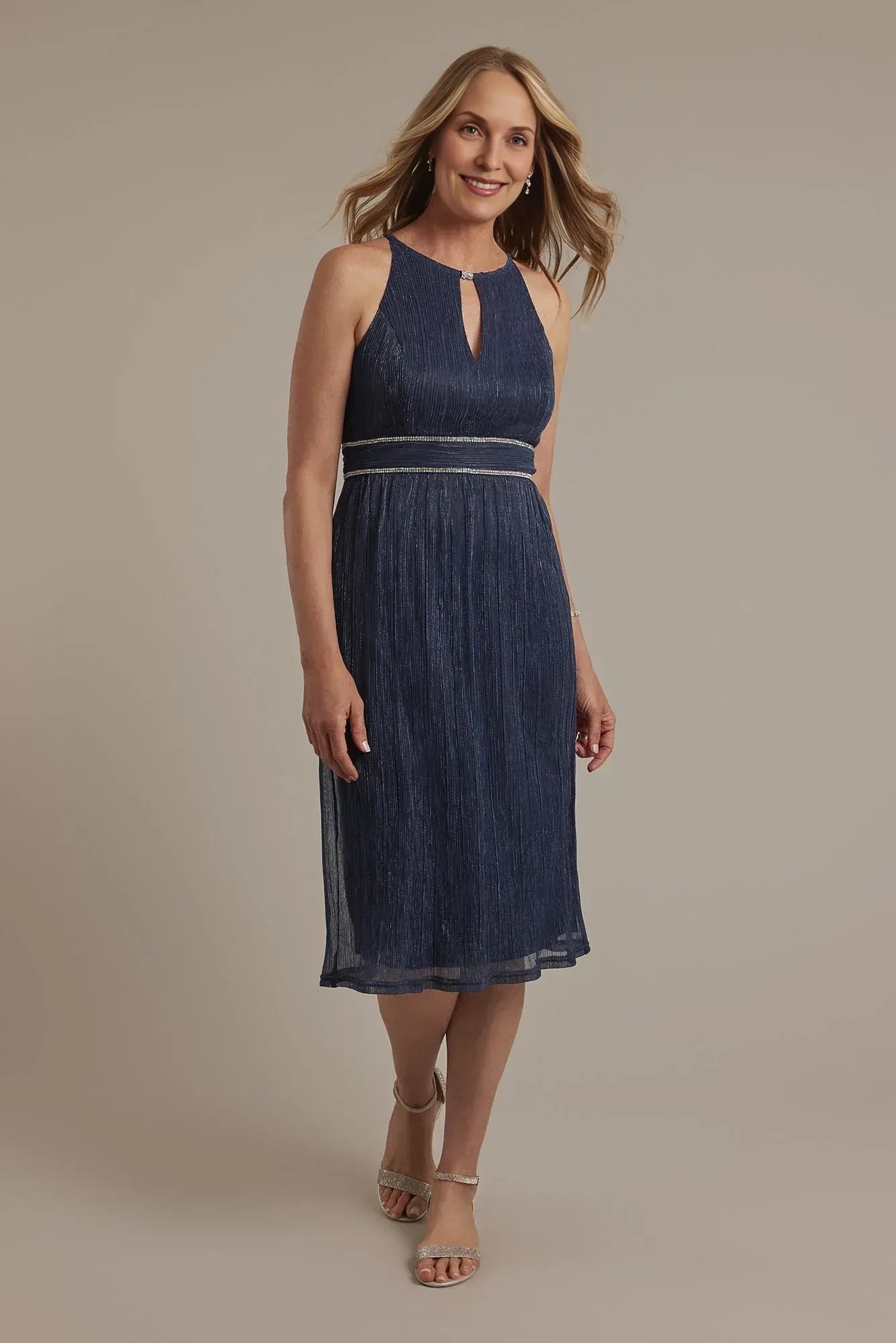 Stylish A Line Keyhole Neck Sleeveless Ruched Back Midi Length Mother of the Bride Dress