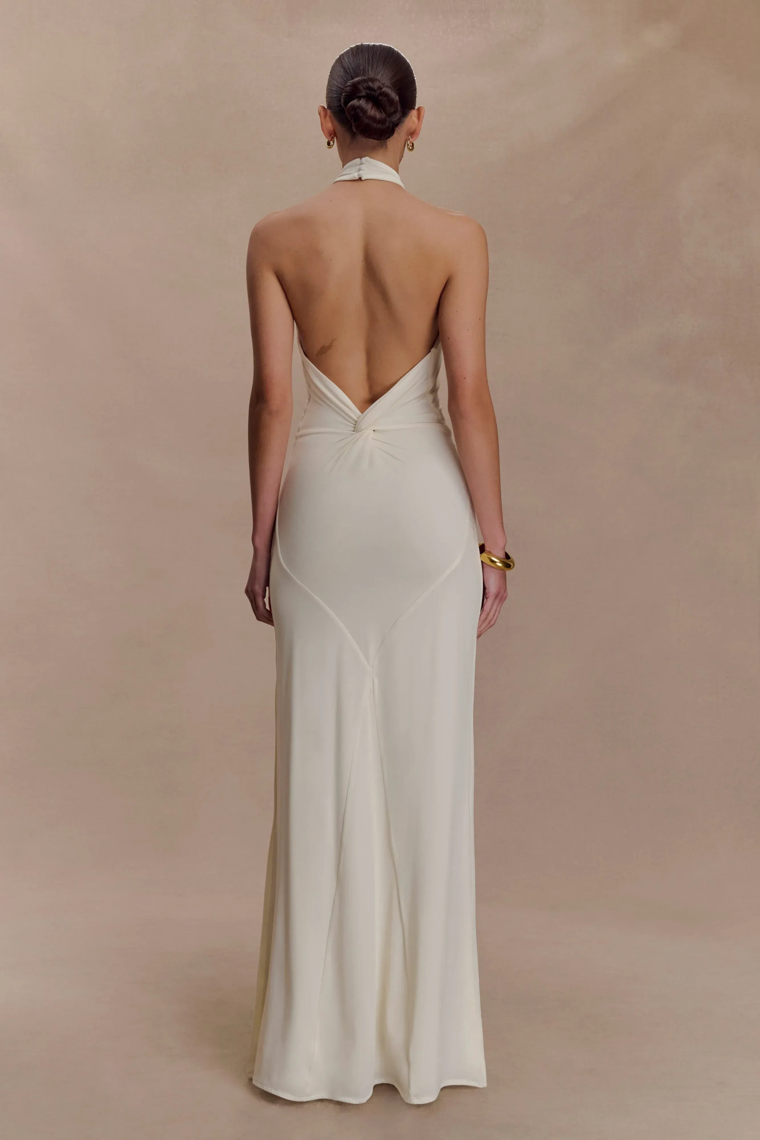 Stylish Sheath Halter Neck Sleeveless Twisted Back Floor Length Prom Dress