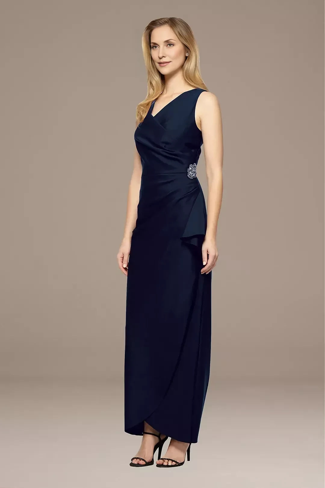 Stylish Sheath V Neck Sleeveless Zipper Back Floor Length Mother of the Bride Dress