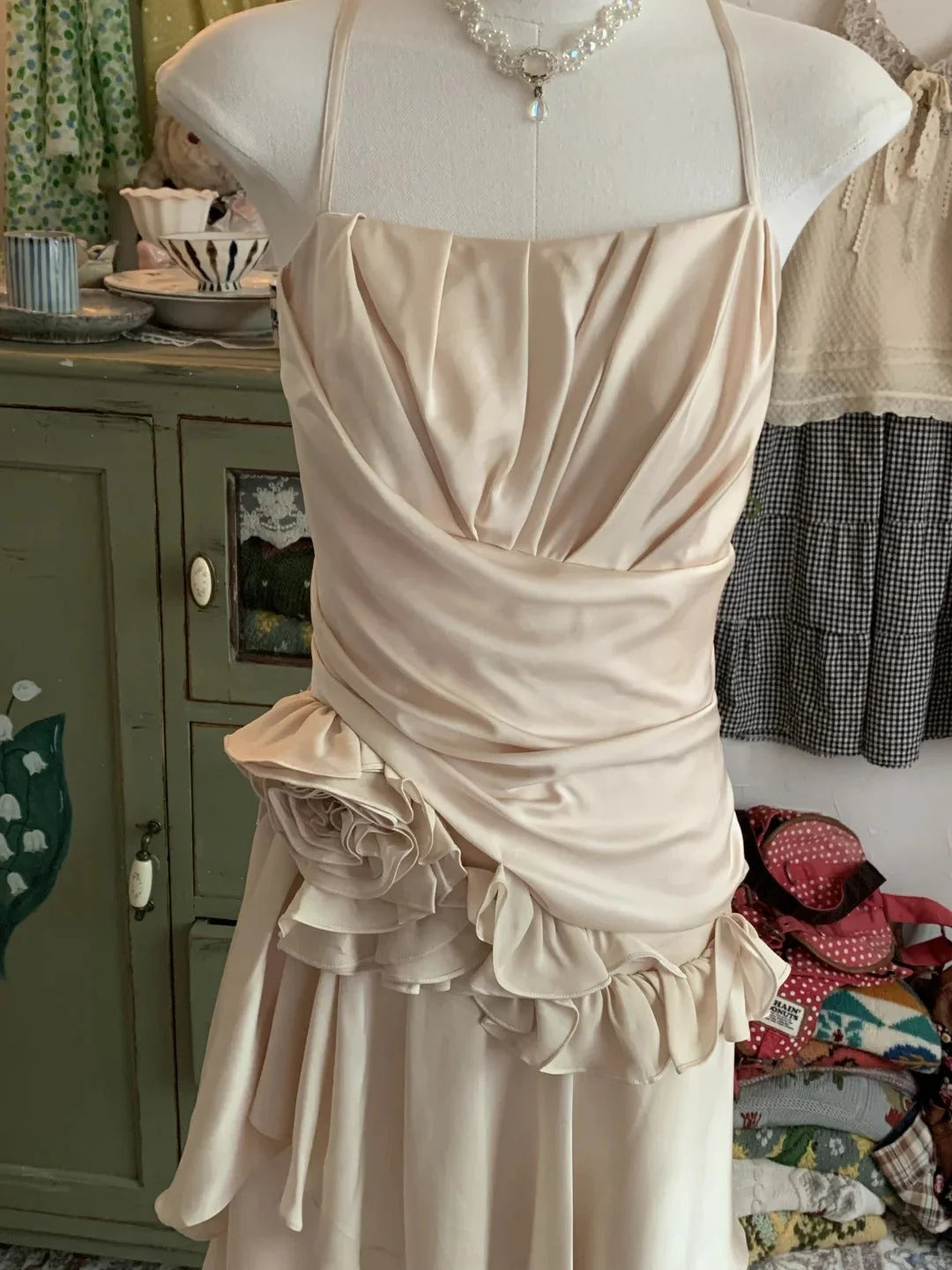 Sweet Cute Short Irregular Floral and Irregular Hem Chiffon Satin Homecoming Dress simple gentle atmospheric and unique desi Bring summer colors to enhance whiteness