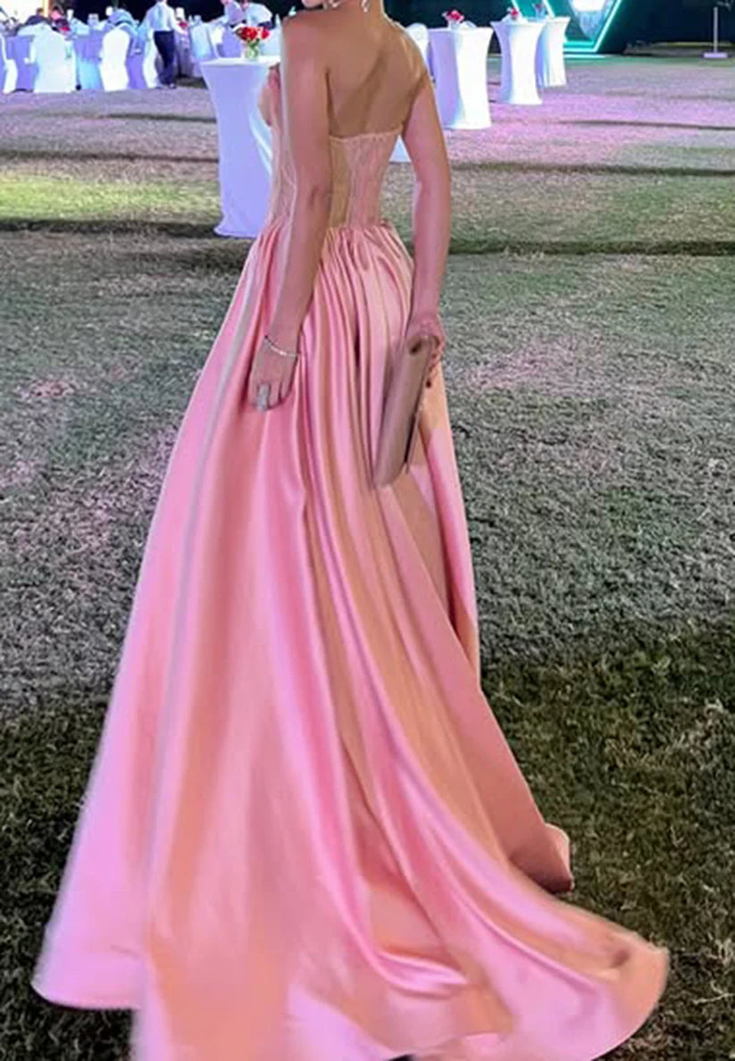 Sweetheart Strapless Lace Appliques Pleated A-Line Evening Dress simple gentle atmospheric and unique desi Bring summer colors to enhance whiteness