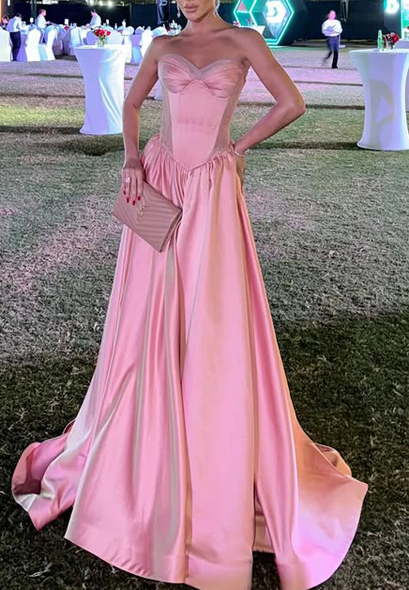 Sweetheart Strapless Lace Appliques Pleated A-Line Evening Dress simple gentle atmospheric and unique desi Bring summer colors to enhance whiteness