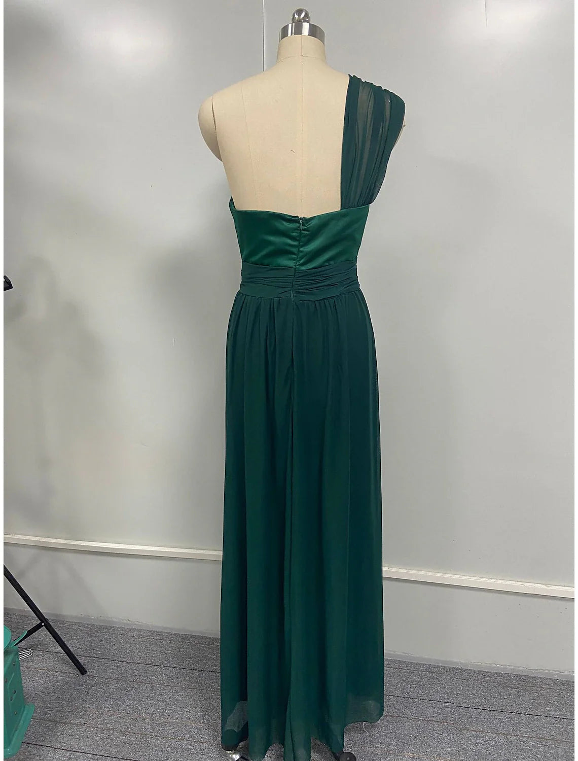 Trumpet Evening Gown Emerald Green Dress Prom Formal Evening Court Train Sleeveless Spaghetti Strap Satin simple gentle atmospheric and unique desi Bring summer colors to enhance whiteness