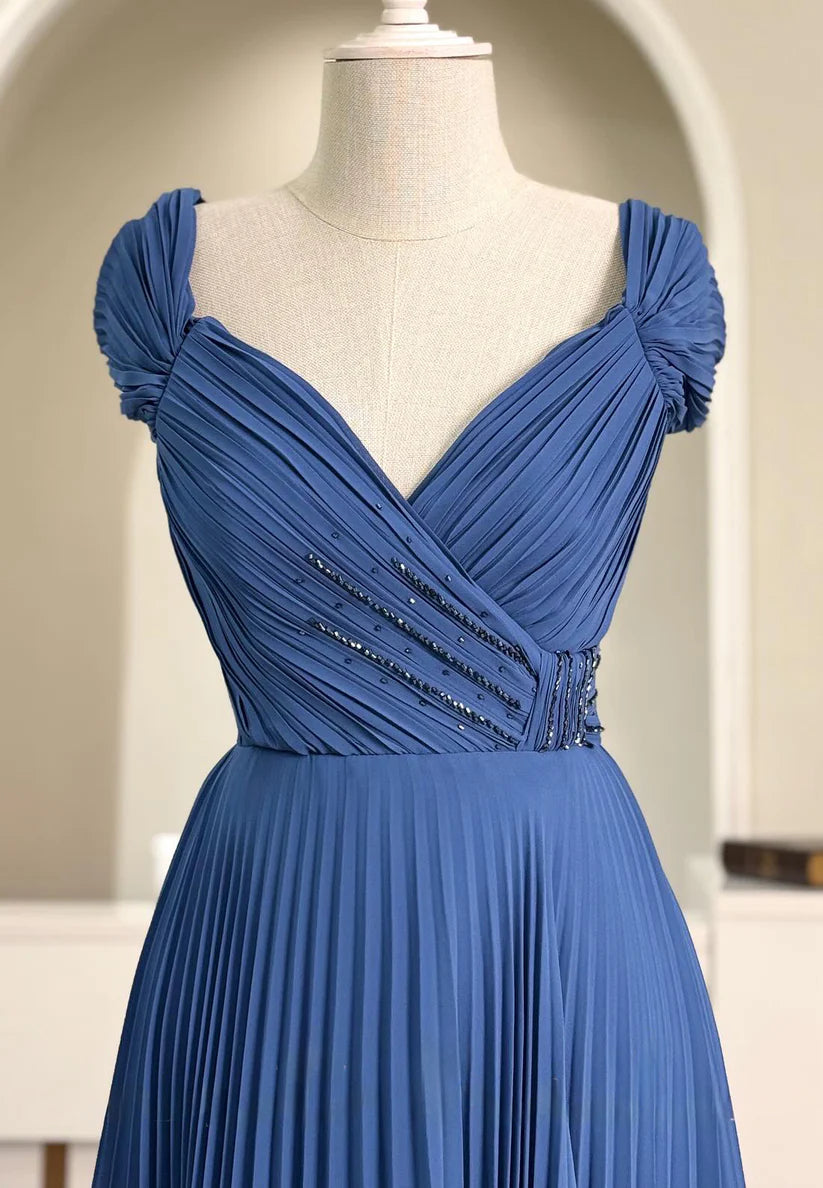 V-Neck Cap Sleeves Pleated Beaded A-Line Formal Dress simple gentle atmospheric and unique desi Bring summer colors to enhance whiteness