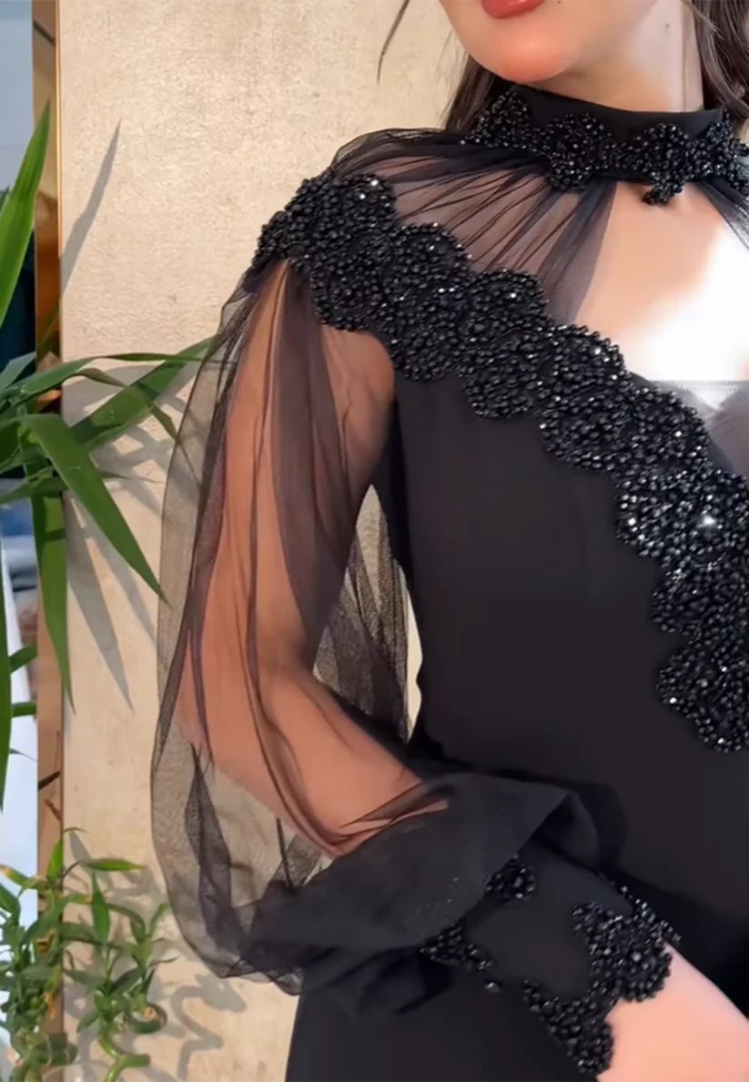 V-Neck Long Sleeves Appliques Mermaid Evening Dress simple gentle atmospheric and unique desi Bring summer colors to enhance whitenes