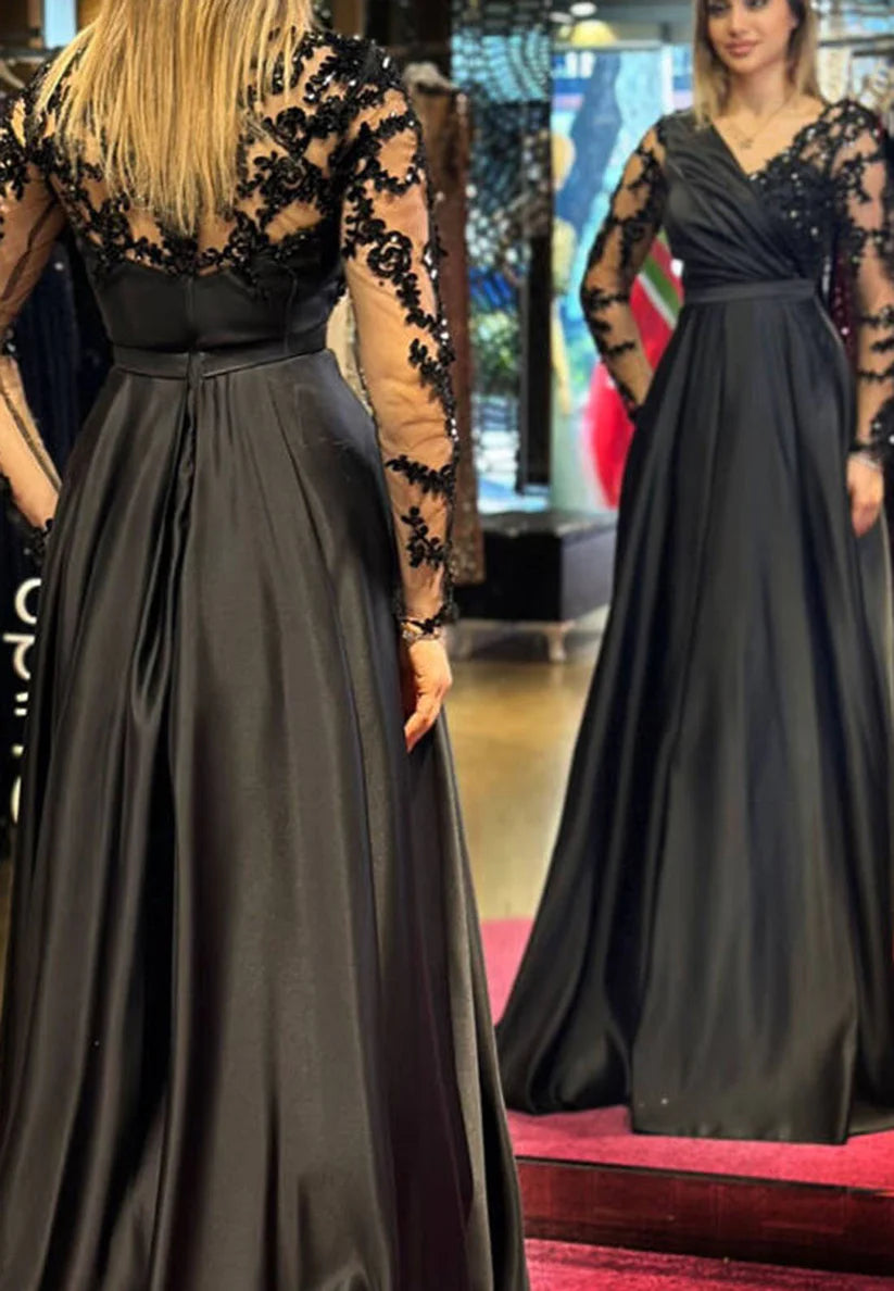 V-Neck Long Sleeves Appliques Pleated A-Line Mother of Bride Dress simple gentle atmospheric and unique desi Bring summer colors to enhance whitenesshance whiteness（副本）