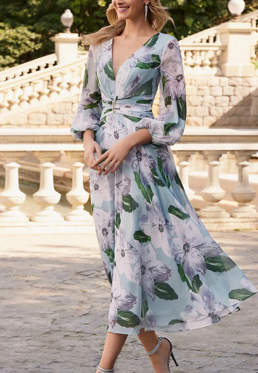 V-Neck Long Sleeves Chiffon Floral A-Line Mother of Bride Dress simple gentle atmospheric and unique desi Bring summer colors to enhance whiteness