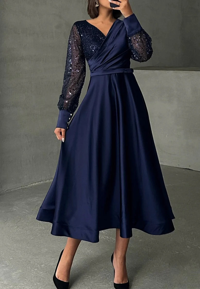 V-Neck Long Sleeves Sequins A-Line Mother of Bride Dress simple gentle atmospheric and unique desi Bring summer colors to enhance whiteness