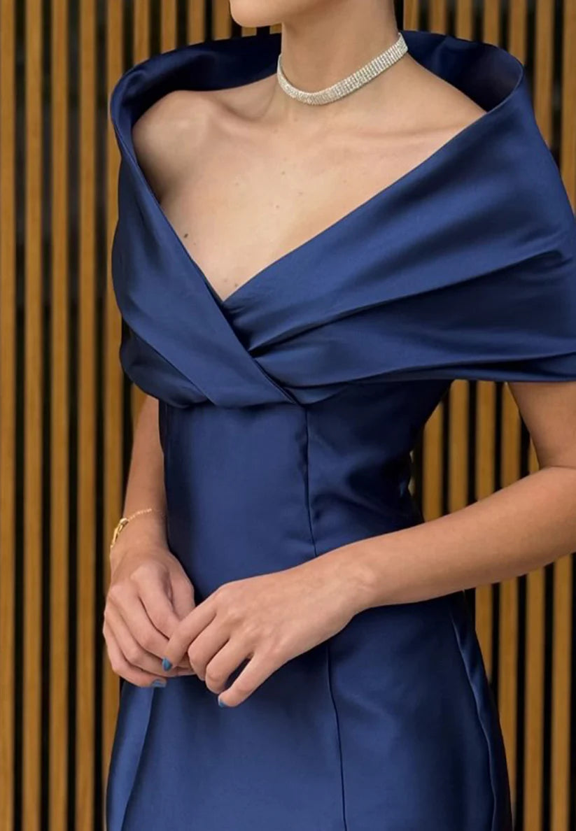 V-Neck Short Sleeves Sleek Mermaid Evening Dress simple gentle atmospheric and unique desi Bring summer colors to enhance whiteness