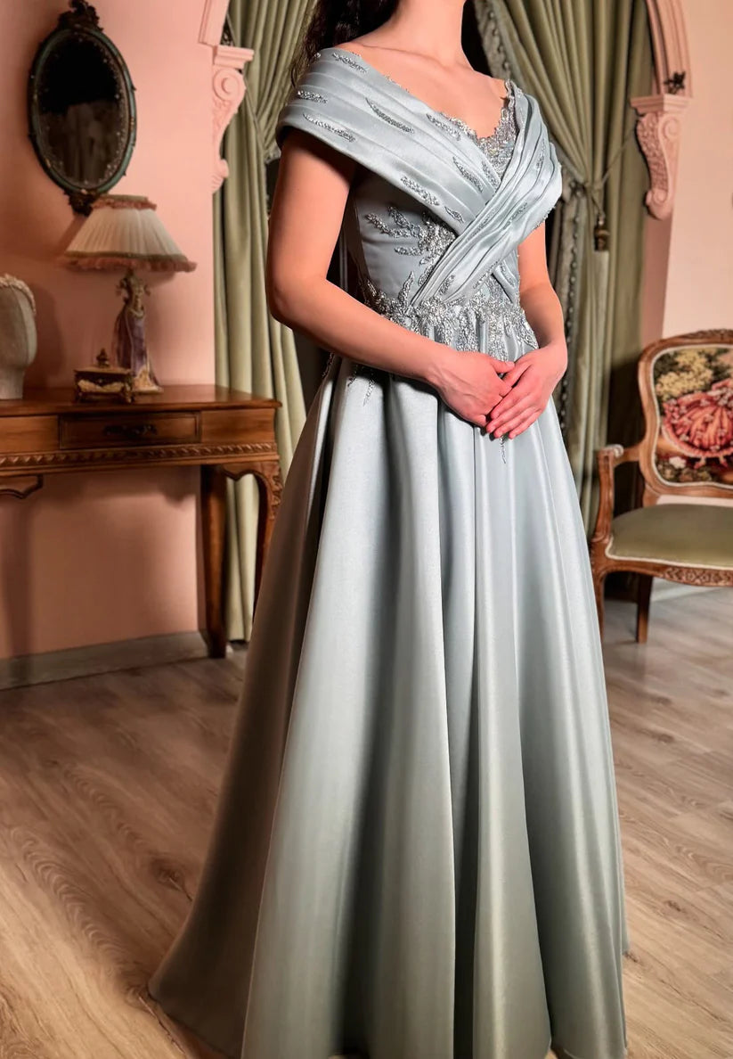 V-Neck Sleeveless Pleated Appliques A-Line Formal Dress simple gentle atmospheric and unique desi Bring summer colors to enhance whiteness