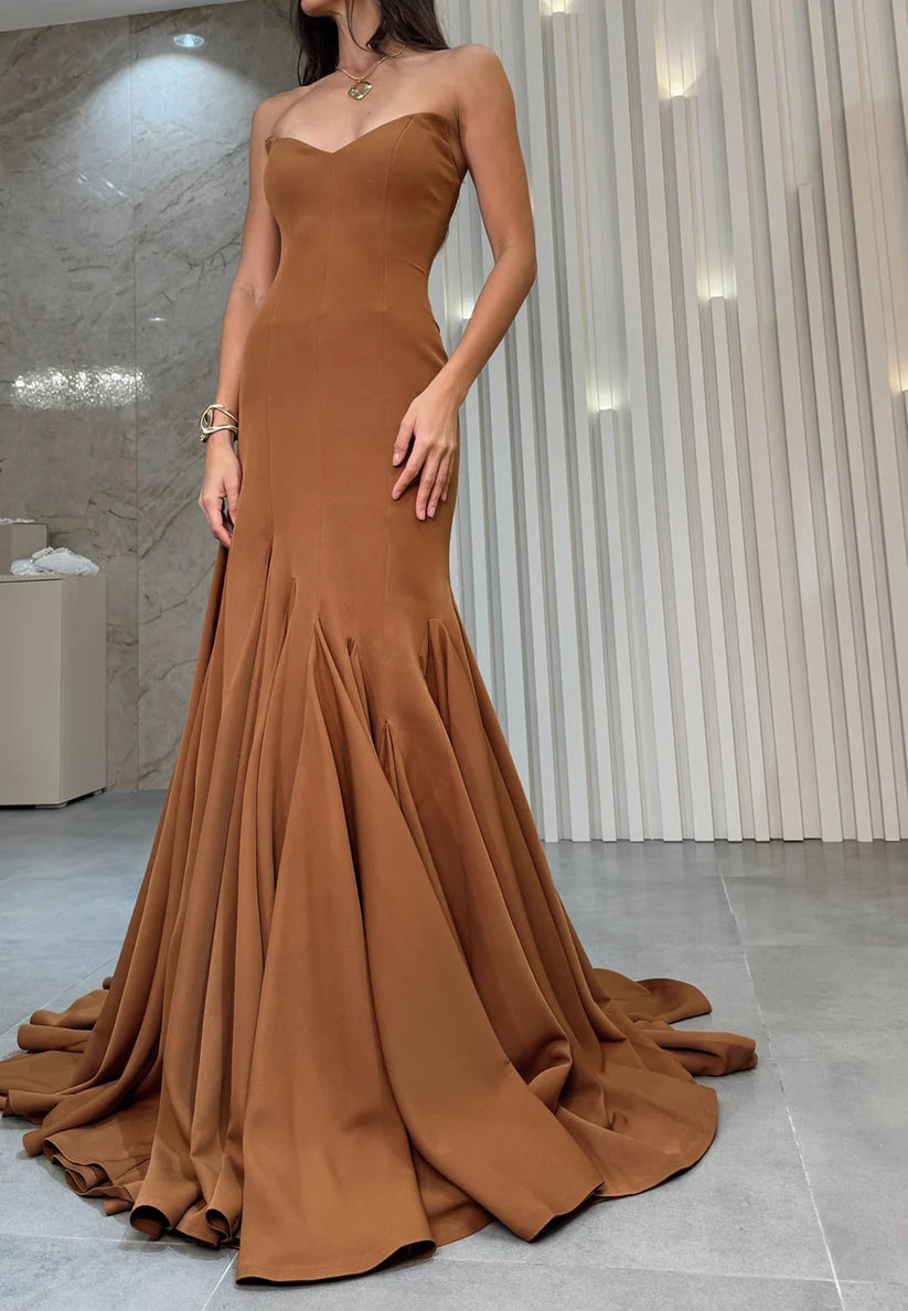 V-Neck Sleeveless Sleeek Pleated Formal Dress Mermaid Evening Dress simple gentle atmospheric and unique desi Bring summer colors to enhance whiteness