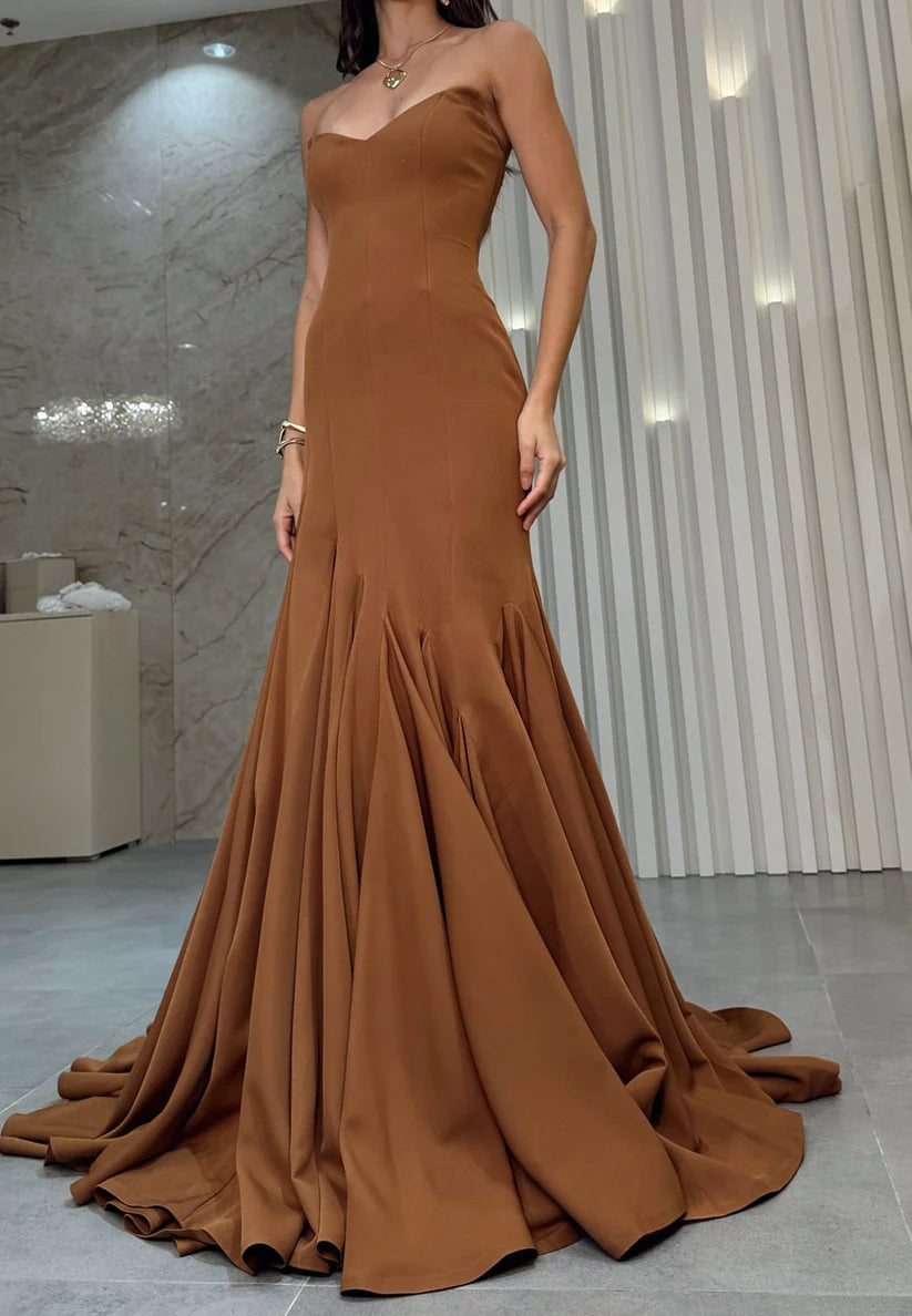 V-Neck Sleeveless Sleeek Pleated Formal Dress Mermaid Evening Dress simple gentle atmospheric and unique desi Bring summer colors to enhance whiteness