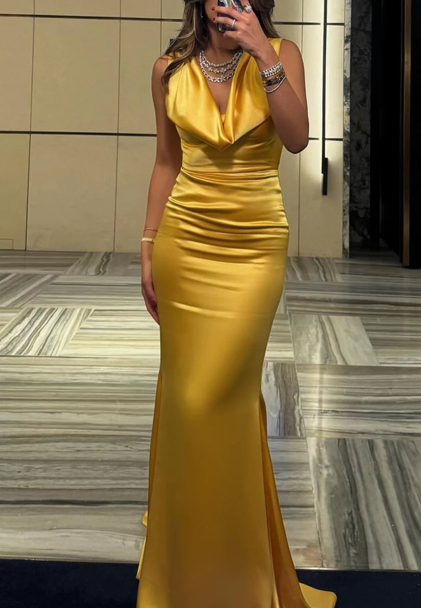 V-Neck Sleeveless Sleek Fitted Mermaid Evening Dress simple gentle atmospheric and unique desi Bring summer colors to enhance whiteness