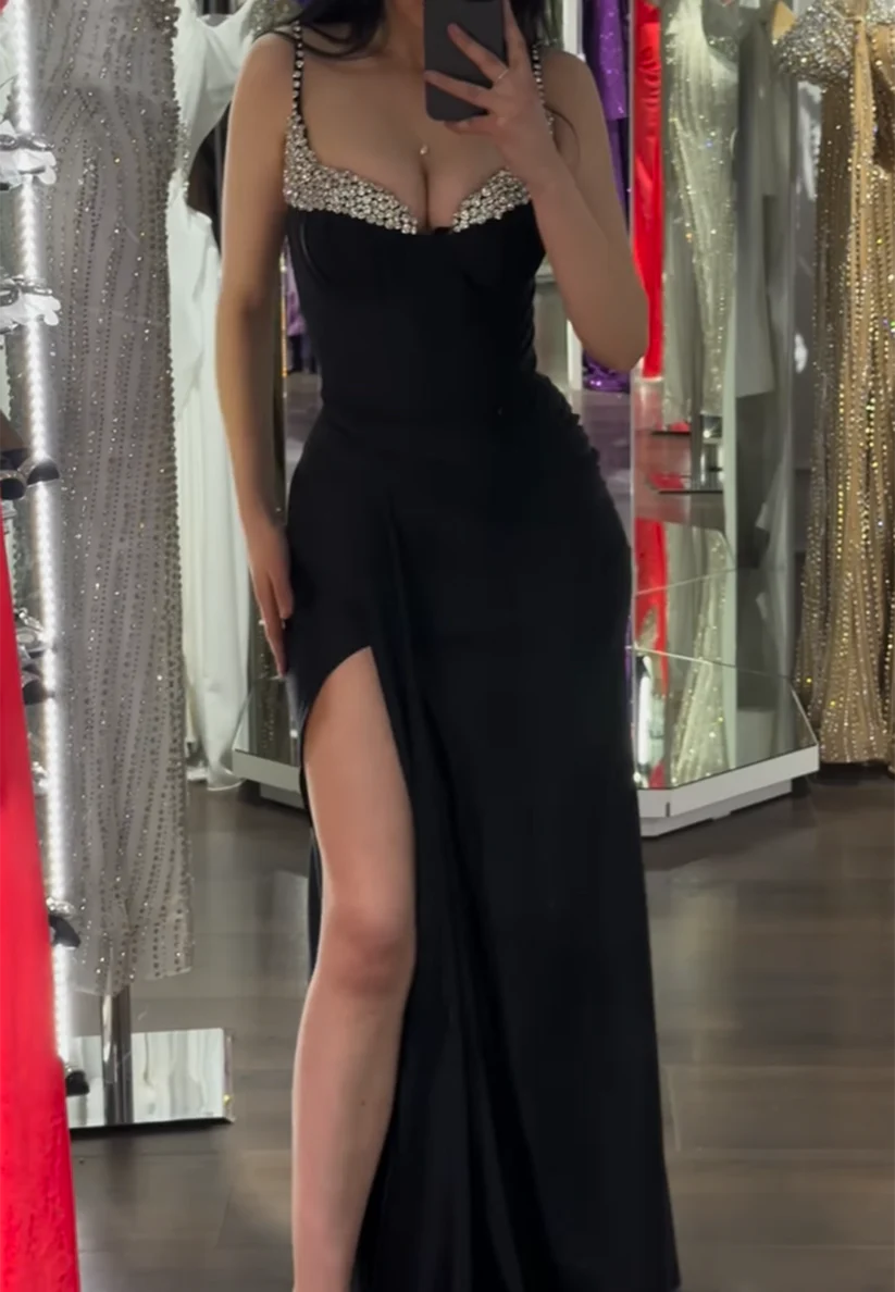 V-Neck Spaghetti Straps Beaded Ruched Side Slit Sheath Prom Dress simple gentle atmospheric and unique desi Bring summer colors to enhance whiteness