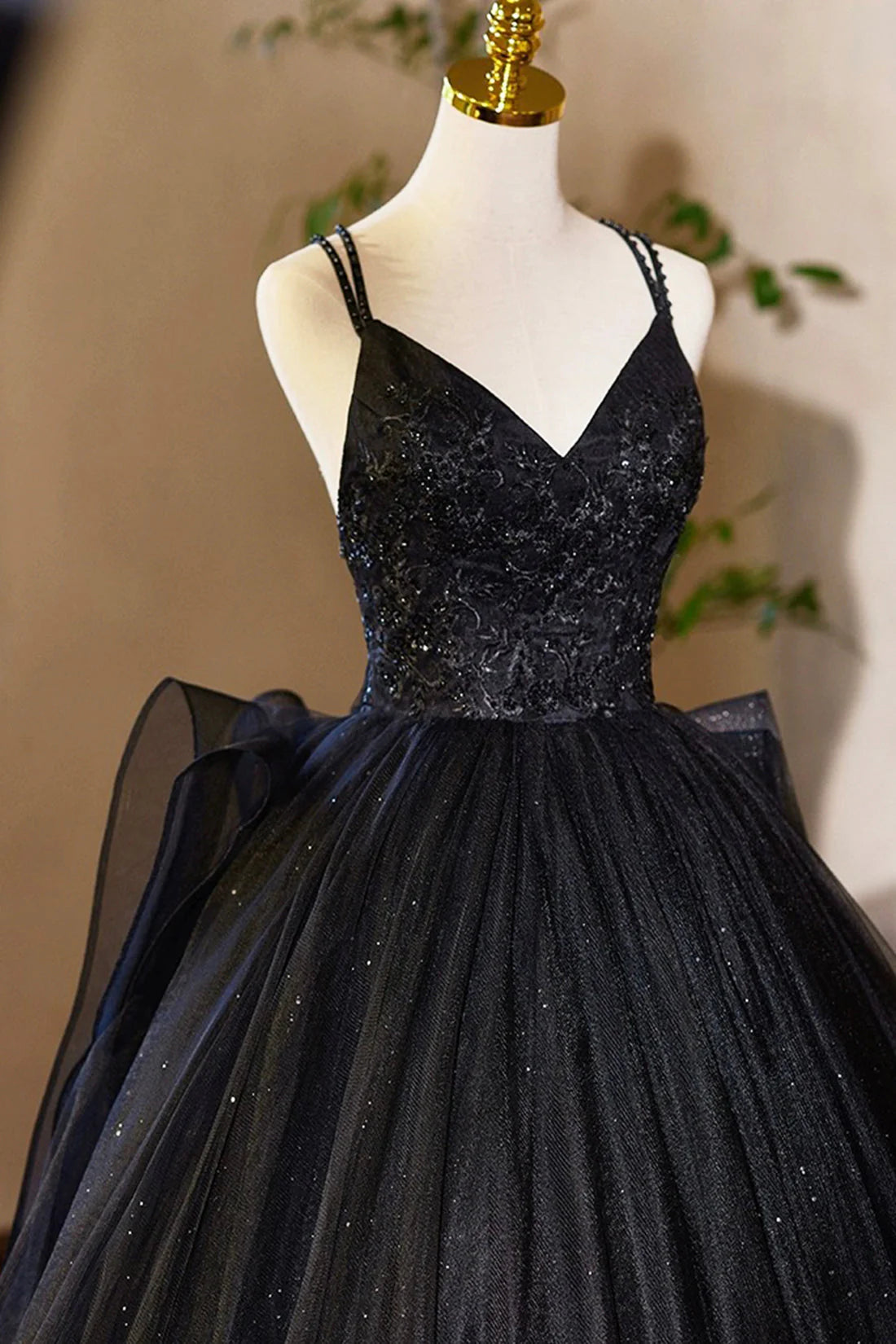 V-Neck Tulle Lace Prom Dress Gorgeous A-Line Evening Party Dress simple gentle atmospheric and unique desi Bring summer