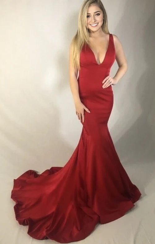 V Neck Mermaid Prom Dress simple gentle atmospheric and unique desi Bring summer colors to enhance whiteness