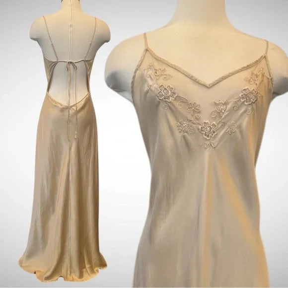 Victorian Style Exquisite Floral Embroidery Beading simple gentle atmospheric and unique desi Bring summer colors to enhance whiteness ﻿