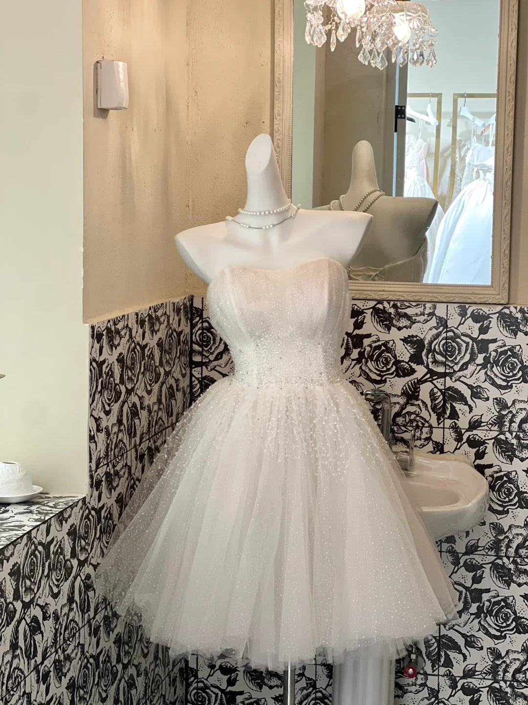 White Ball Gown Sweetheart Neck Beaded Tulle Short Homecoming Dress Birthday Dress simple gentle atmospheric and unique desi Bring summer colors to enhance whiteness