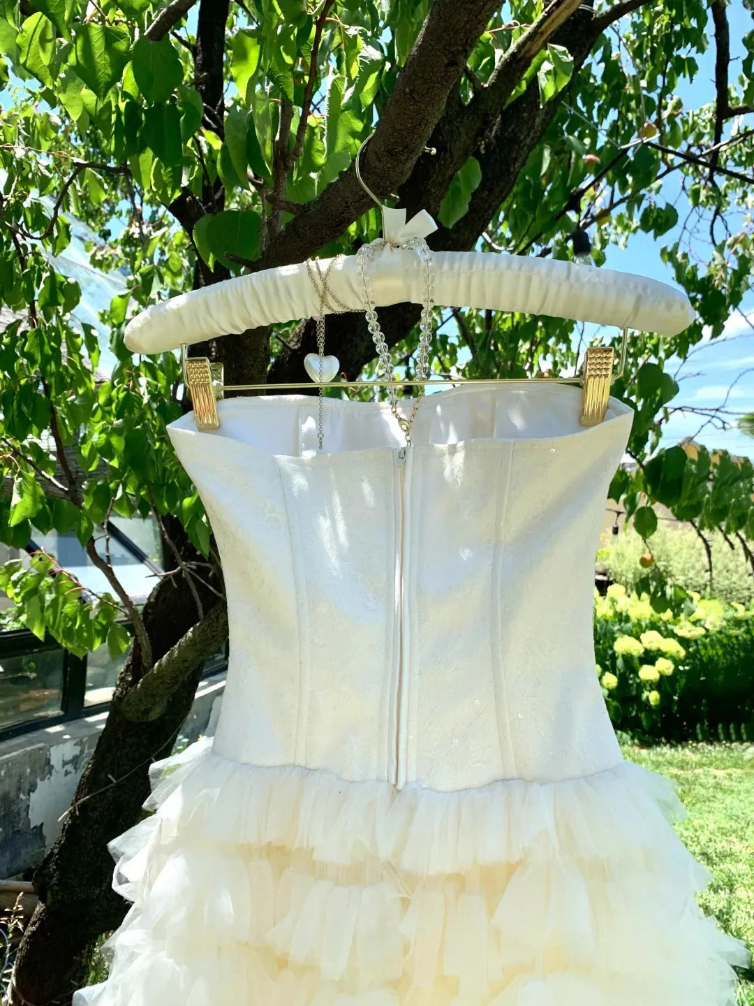 White sweet long chiffon ball gown homecoming dress birthday party dress simple gentle atmospheric and unique desi Bring summer colors to enhance whiteness