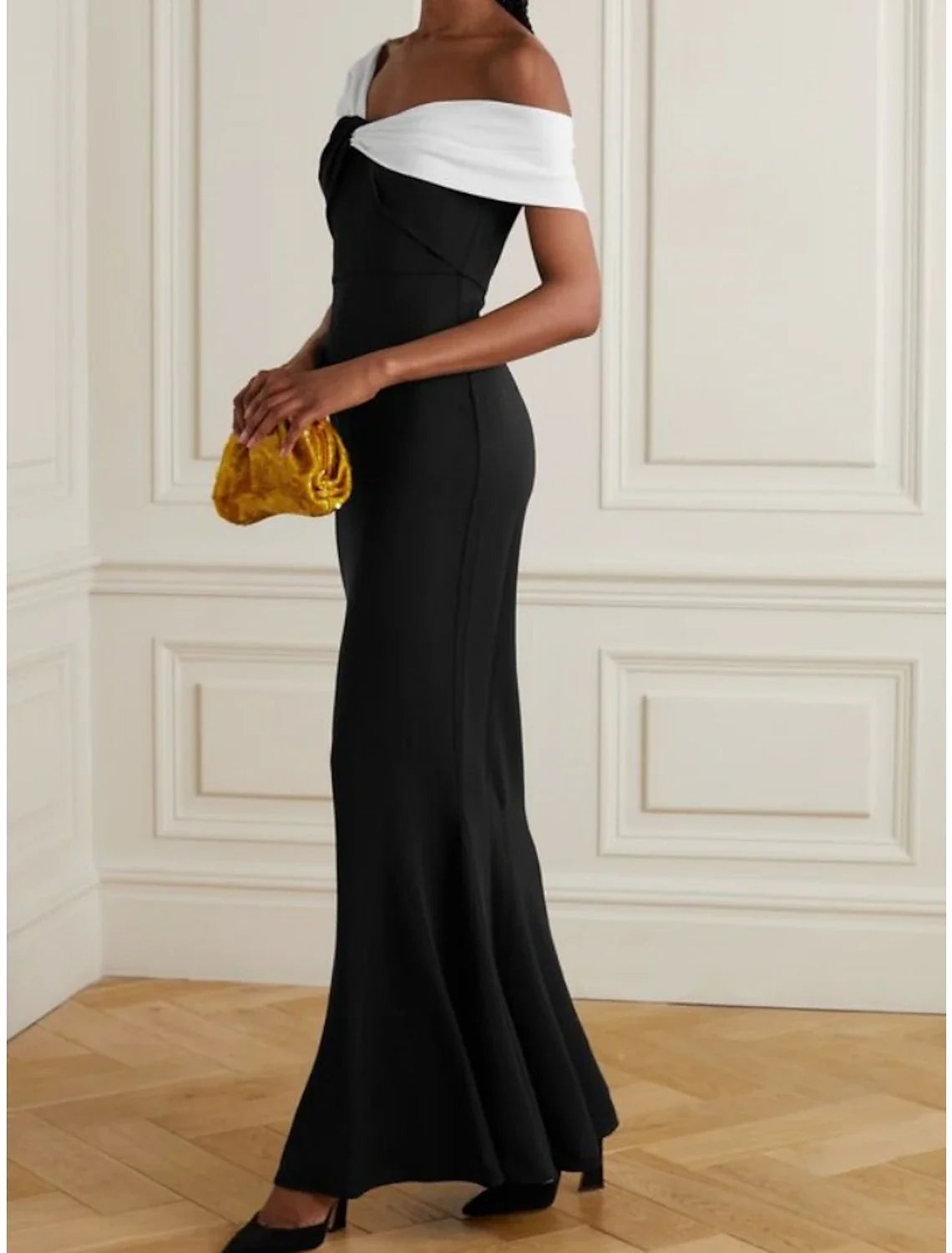 Wholesale Mermaid Trumpet Evening Gown Elegant Dress Formal Sweep Brush Train Black Dress Short Sleeve Off Shoulder Satin with Pleats simple gentle atmospheric and unique desi Bring summer colors to enhance whiteness