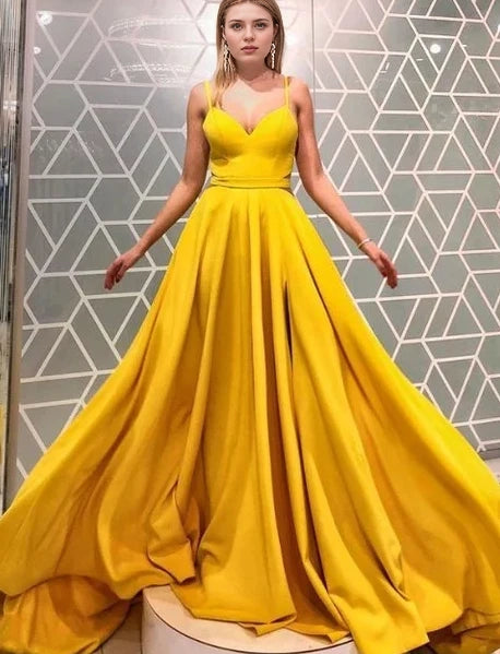 Yellow long dress dress with deep V-strap design suitable for dinners, award ceremonies, etc
