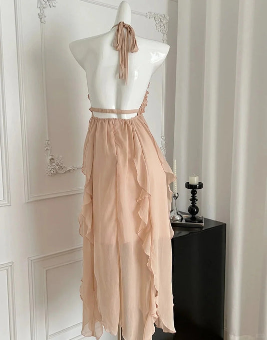 beautiful holiday dress French atmosphere high-end halter neck deep V backless dress simple gentle atmospheric and unique desi Bring summer colors to enhance whiteness