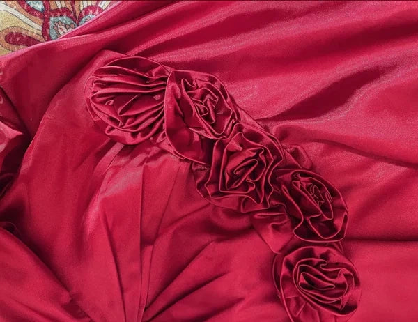 delicate floral long elegant satin ball gown evening dress simple gentle atmospheric and unique desi Bring summer colors to enhance whiteness