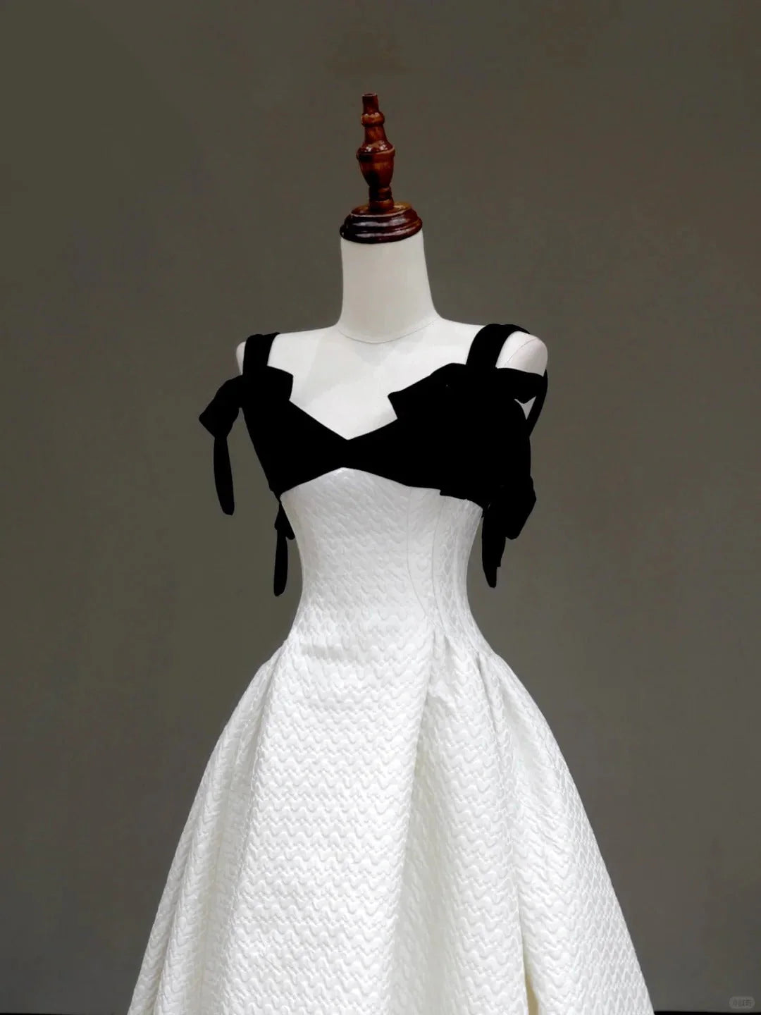 elegant classic Hepburn style long satin prom dress evening dress party dress  simple gentle atmospheric and unique desi Bring summer colors to enhance whiteness