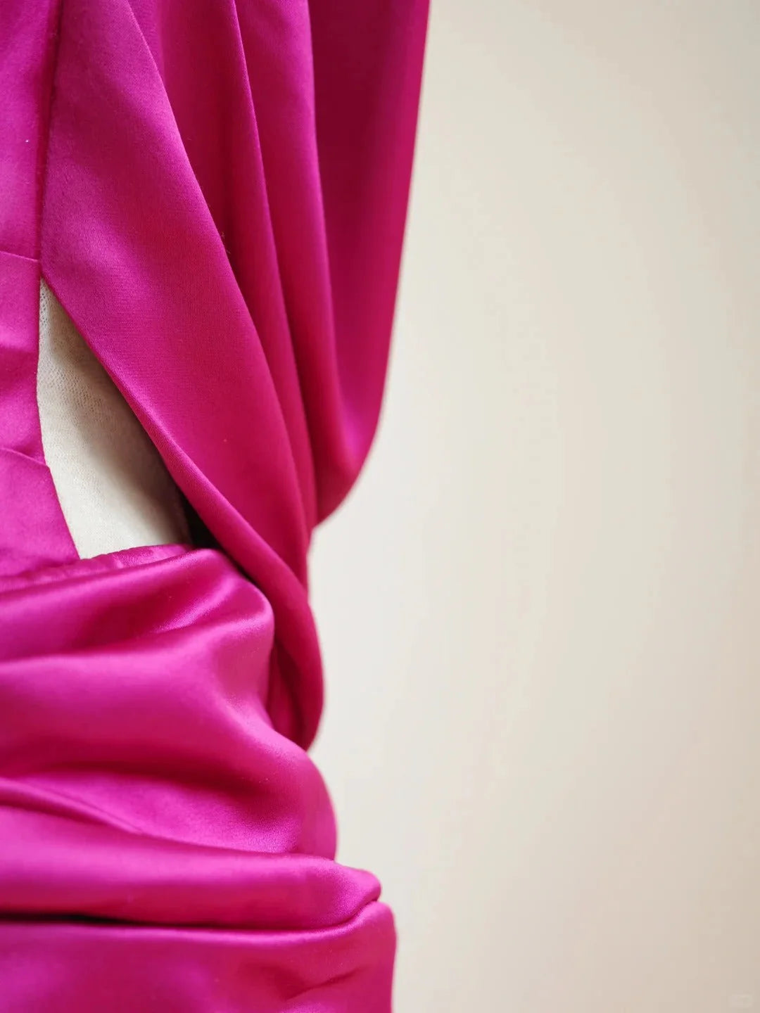 elegant long satin Prom dress evening dress simple gentle atmospheric and unique desi Bring summer colors to enhance whiteness ﻿