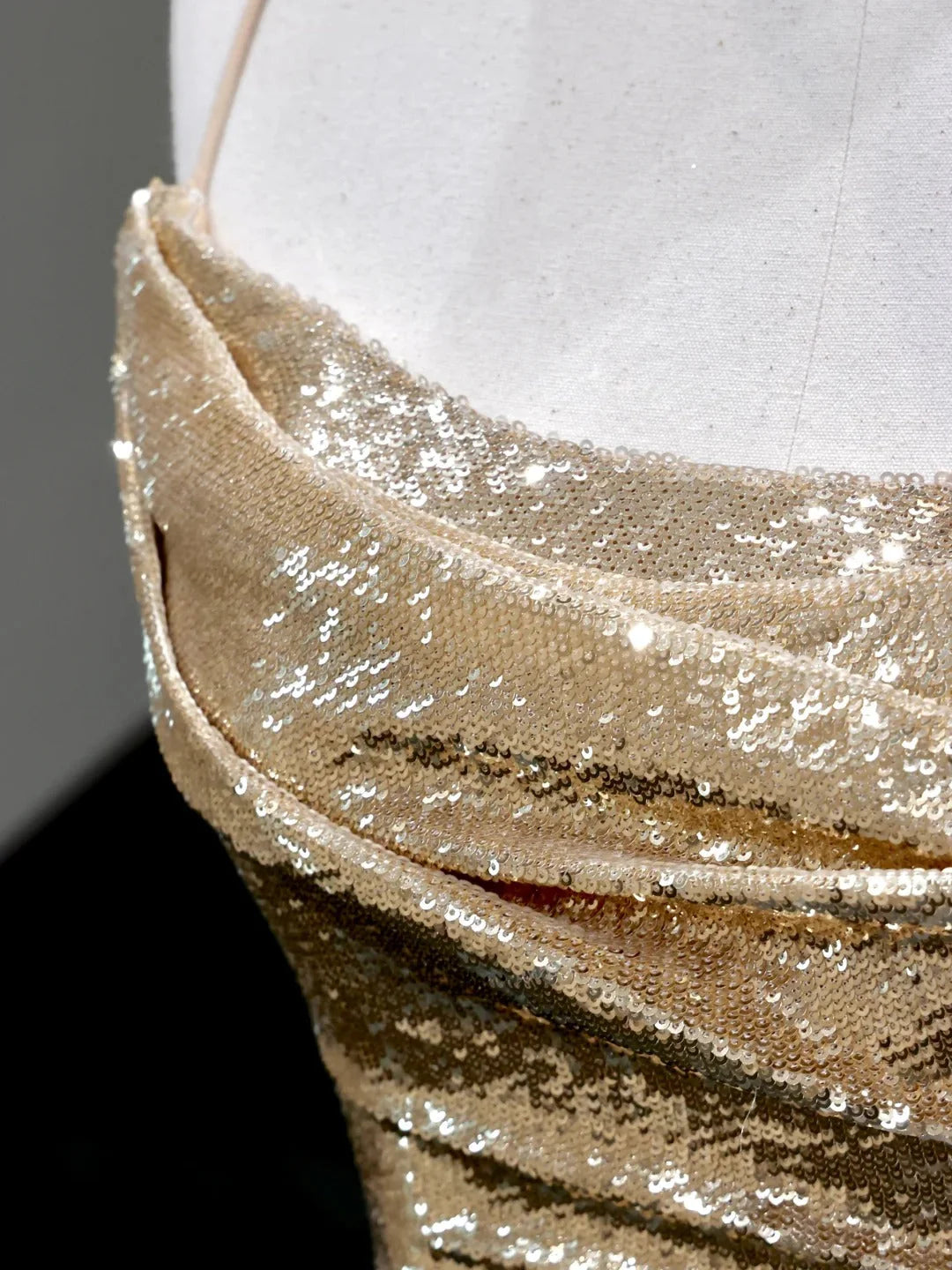 elegant sequins long mermaid tight prom dress evening dress party dress simple gentle atmospheric and unique desi Bring summer colors to enhance whiteness